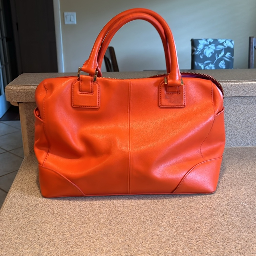 Tory Burch Robinson Purse - Picture 2 of 7